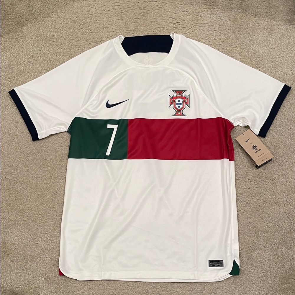 Nike Ronaldo Portugal Away Jersey 2022 men size L NWT